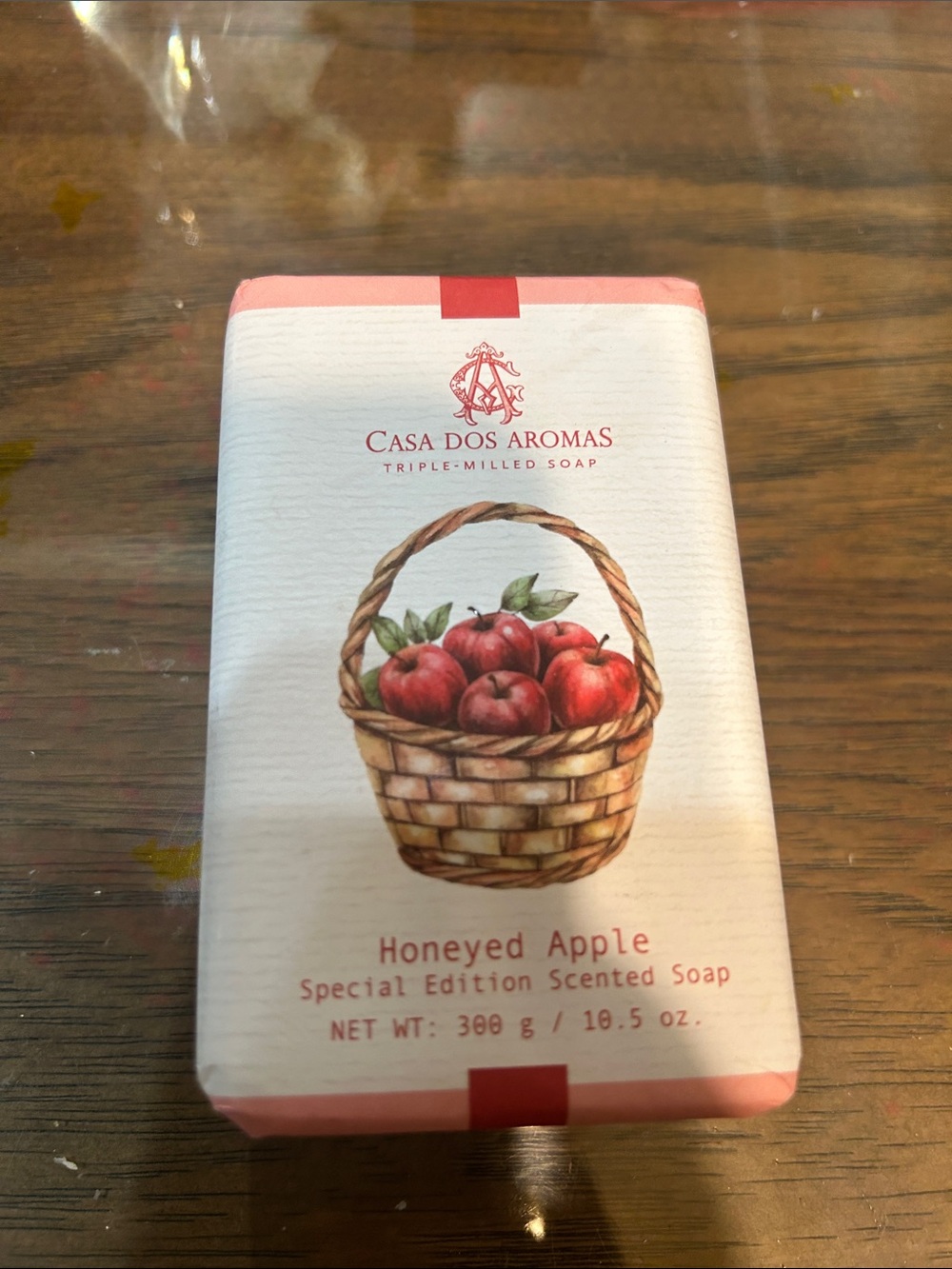 Casa Dos Aromas Honeyed Apple Scented Soap - Pink & Red